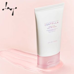 Poremizing Light Gel Cream Lightweight Cooling Gel Cream What It Is: A lightweight gel with Aloe, Niacinamide and Adenosine provides instant cooling and deep hydration to the skin. Product Benefits: Calming, Pore Tightening, Mild exfoliating Skin Type: Oily, Normal, Combination Key Ingredients: Centella Asiatica Extract, Mineral Salts, Aloe Barbadensis Leaf Extract, Niacinamide, Adenosine, Hamamelis Virginiana (Witch Hazel) Leaf Water, Chamaecyparis Obtusa Water Regular price$18.90 Regular price $21.00 Sale price Decrease quantity for Poremizing Light Gel Cream 1 Increase quantity for Poremizing Light Gel Cream Add to Bag Peta Vegan & Cruelty Free EWG Green Grade Artificial Fragrance Free